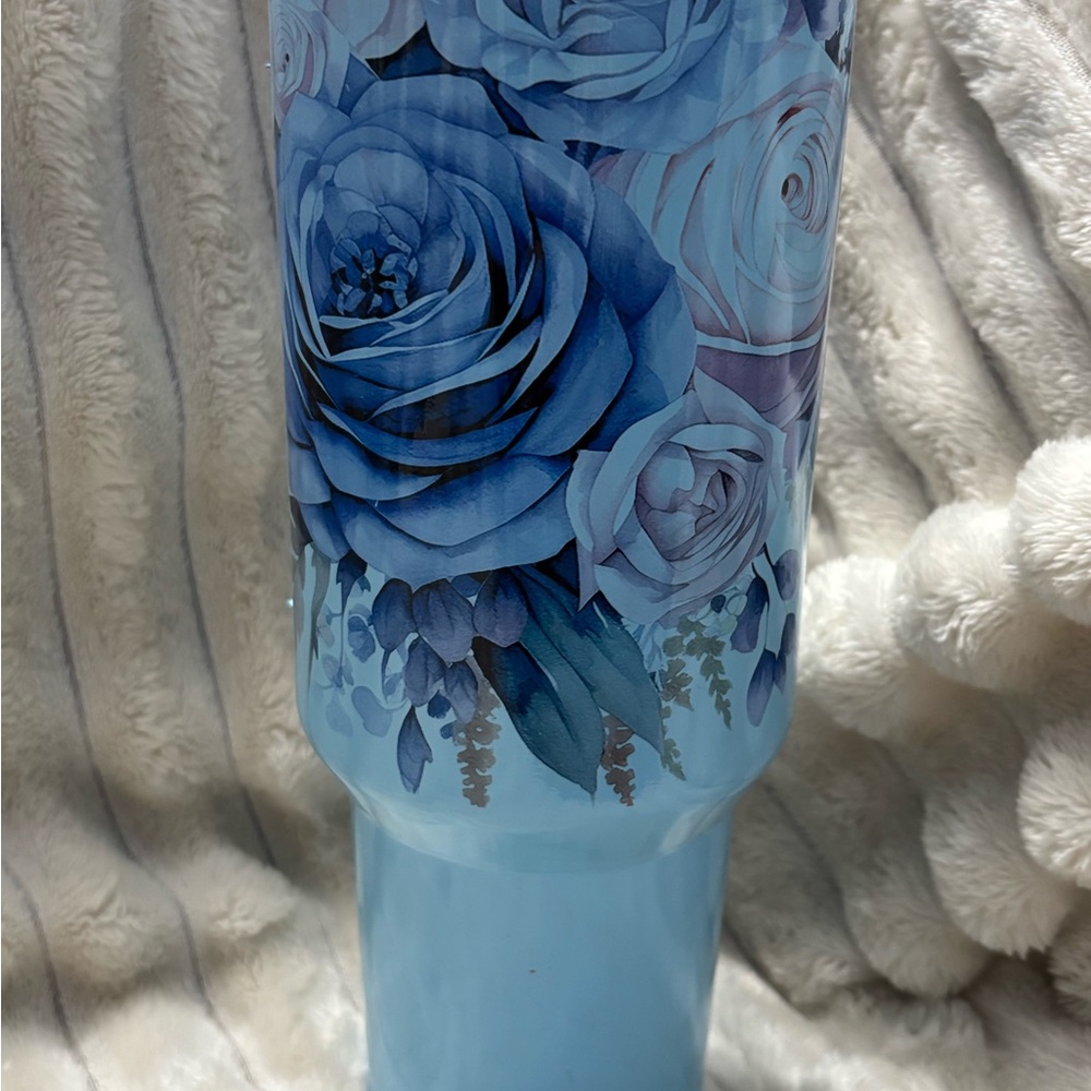 SPECIAL NEW 40 oz Floral Blue Tumbler
